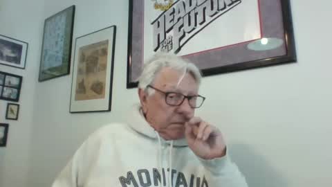 Snapshot of bestshot1951 chatting on February 19, 2:34 pm bestshot1951 online show from February 19, 2:34 pm