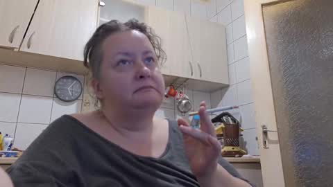 Snapshot of bethnorth chatting on September 25, 2:04 am bethnorth online show from September 25, 2:04 am