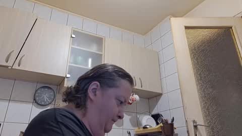 Snapshot of bethnorth chatting on October 8, 2:20 am bethnorth online show from October 8, 2:20 am