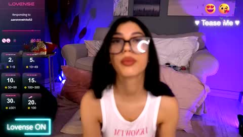 Snapshot of betsygonzale chatting on February 24, 4:05 am Betty online show from February 24, 4:05 am