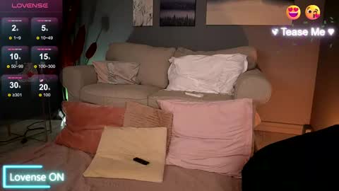 Snapshot of betsygonzale chatting on February 25, 10:26 am Betty online show from February 25, 10:26 am