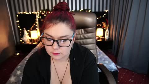 betttydark online show from January 8, 11:30 pm