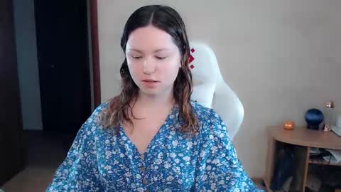 Betty online show from October 8, 8:17 pm