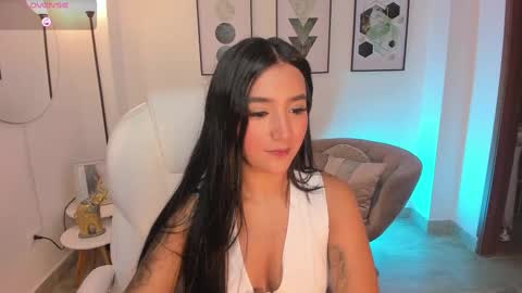 beverlyy johnson online show from September 27, 3:33 am