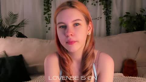 Eliz online show from October 14, 1:28 am