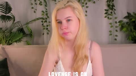 Eliz online show from November 9, 1:15 am