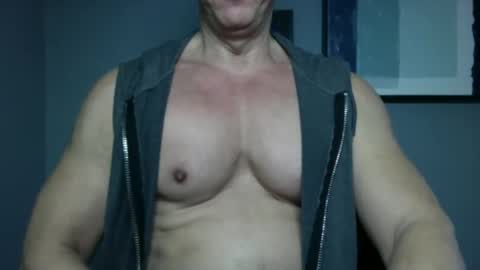 Snapshot of bgdkmuscleguy chatting on December 20, 5:40 pm BGDKMUSCLEGUY - SELECTED BY CHATURBATE AS A TOP BROADCASTER FOR 2023 online show from December 20, 5:40 pm