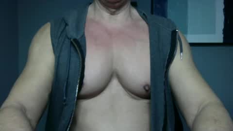 Snapshot of bgdkmuscleguy chatting on January 4, 4:22 pm BGDKMUSCLEGUY - SELECTED BY CHATURBATE AS A TOP BROADCASTER FOR 2023 online show from January 4, 4:22 pm