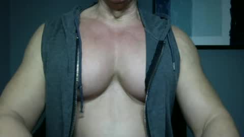 Snapshot of bgdkmuscleguy chatting on January 27, 1:26 am BGDKMUSCLEGUY - SELECTED BY CHATURBATE AS A TOP BROADCASTER FOR 2023 online show from January 27, 1:26 am