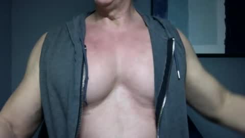 Snapshot of bgdkmuscleguy chatting on March 6, 5:24 am BGDKMUSCLEGUY - SELECTED BY CHATURBATE AS A TOP BROADCASTER FOR 2023 online show from March 6, 5:24 am