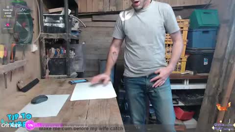 My name is David and if you like public exhibitions you wont be disappointed with me LoL - My favorite vibes is 44  online show from December 30, 3:02 pm