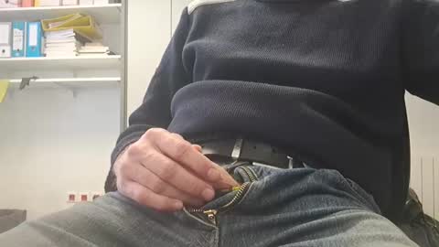 My name is David and if you like public exhibitions you wont be disappointed with me LoL - My favorite vibes is 44  online show from February 26, 4:24 pm