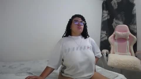 Snapshot of bianca_boobs chatting on October 2, 9:27 am Bianca Tuesday to Sunday from 2am to 6am UTC-5 online show from October 2, 9:27 am