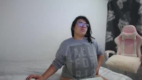 Snapshot of bianca_boobs chatting on October 9, 9:40 am Bianca Tuesday to Sunday from 2am to 6am UTC-5 online show from October 9, 9:40 am