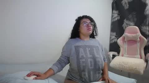 Snapshot of bianca_boobs chatting on October 14, 9:21 am Bianca Tuesday to Sunday from 2am to 6am UTC-5 online show from October 14, 9:21 am