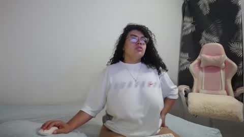 Snapshot of bianca_boobs chatting on October 15, 9:20 am Bianca Tuesday to Sunday from 2am to 6am UTC-5 online show from October 15, 9:20 am