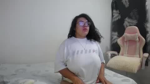 Snapshot of bianca_boobs chatting on October 30, 9:22 am Bianca Tuesday to Sunday from 2am to 6am UTC-5 online show from October 30, 9:22 am