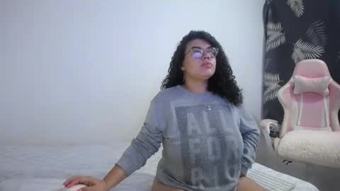 Snapshot of bianca_boobs chatting on November 11, 9:20 am Bianca Tuesday to Sunday from 2am to 6am UTC-5 online show from November 11, 9:20 am