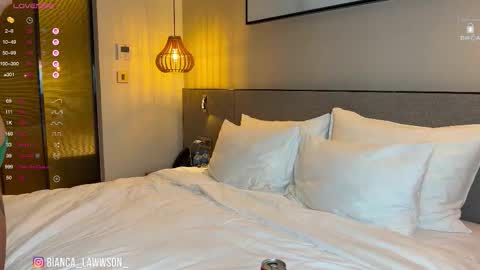 Snapshot of bianca_lawwson_ chatting on October 21, 4:08 pm Bianca online show from October 21, 4:08 pm