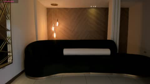 Snapshot of biancapierce_ chatting on February 8, 11:22 am Bianca Pierce online show from February 8, 11:22 am