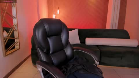 Snapshot of biancapierce_ chatting on February 14, 12:03 pm Bianca Pierce online show from February 14, 12:03 pm