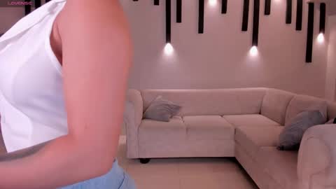 Snapshot of biancapierce_ chatting on October 14, 11:11 am Bianca Pierce online show from October 14, 11:11 am