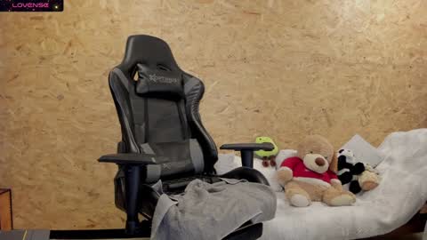 Biancastrong.. IGThebiancastrong online show from January 9, 11:14 am