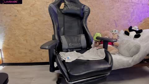 Biancastrong.. IGThebiancastrong online show from January 14, 8:31 am