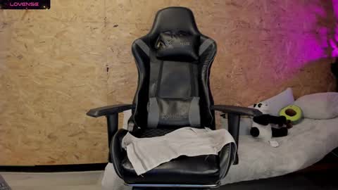 Biancastrong.. IGThebiancastrong online show from February 20, 8:50 am