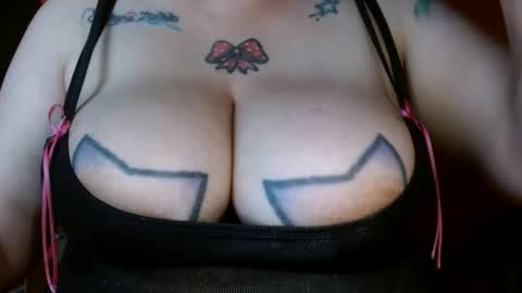 Snapshot of bianka_star_ chatting on December 5, 10:23 pm bianca online show from December 5, 10:23 pm