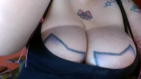 Snapshot of bianka_star_ chatting on December 9, 10:30 pm bianca online show from December 9, 10:30 pm