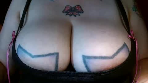 Snapshot of bianka_star_ chatting on December 12, 10:31 pm bianca online show from December 12, 10:31 pm