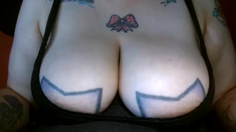 Snapshot of bianka_star_ chatting on December 29, 2:31 pm bianca online show from December 29, 2:31 pm