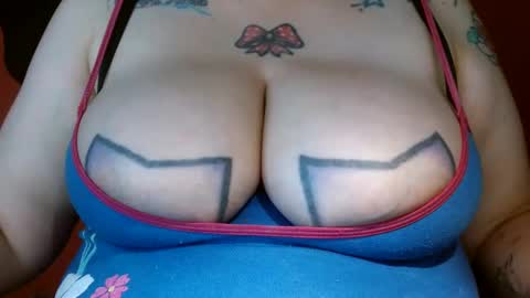 Snapshot of bianka_star_ chatting on January 8, 10:27 pm bianca online show from January 8, 10:27 pm