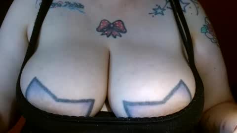 Snapshot of bianka_star_ chatting on February 3, 5:03 pm bianca online show from February 3, 5:03 pm