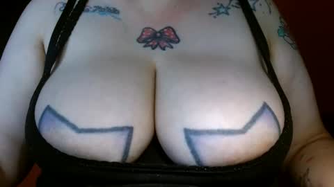 Snapshot of bianka_star_ chatting on February 13, 12:21 pm bianca online show from February 13, 12:21 pm