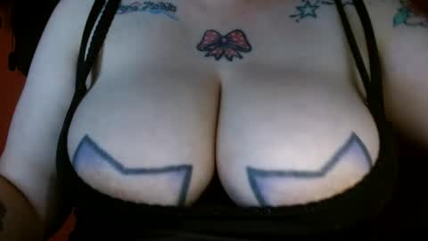 Snapshot of bianka_star_ chatting on February 17, 3:42 pm bianca online show from February 17, 3:42 pm