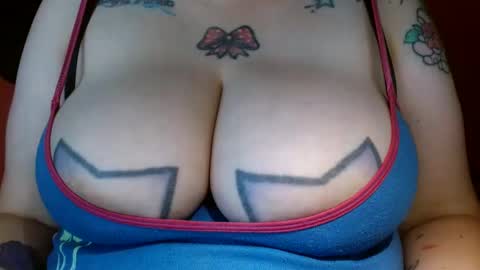 Snapshot of bianka_star_ chatting on February 21, 12:17 pm bianca online show from February 21, 12:17 pm