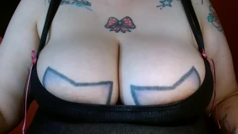 Snapshot of bianka_star_ chatting on February 25, 12:24 pm bianca online show from February 25, 12:24 pm