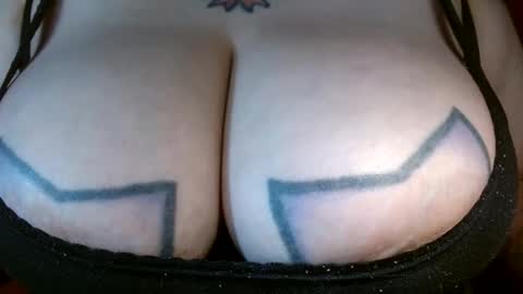 Snapshot of bianka_star_ chatting on March 8, 11:07 pm bianca online show from March 8, 11:07 pm