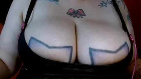 Snapshot of bianka_star_ chatting on October 22, 1:55 pm bianca online show from October 22, 1:55 pm