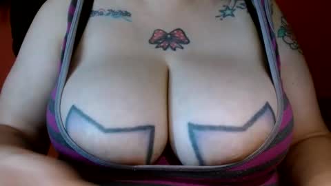 Snapshot of bianka_star_ chatting on October 31, 2:29 pm bianca online show from October 31, 2:29 pm