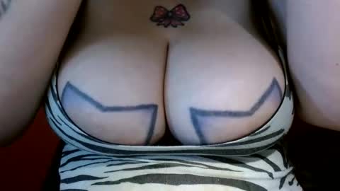 Snapshot of bianka_star_ chatting on November 21, 12:04 pm bianca online show from November 21, 12:04 pm