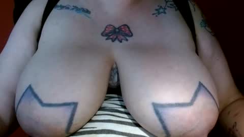 Snapshot of bianka_star_ chatting on December 16, 10:15 pm bianca online show from December 16, 10:15 pm