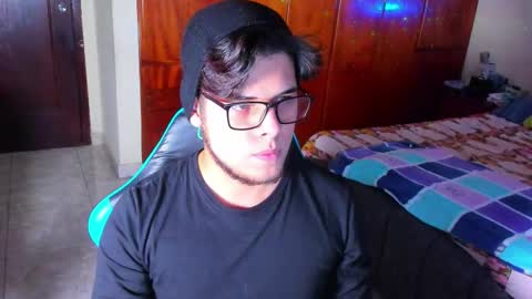 Snapshot of big_cockjughead chatting on October 24, 8:27 pm Logan Sprouse online show from October 24, 8:27 pm