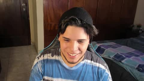 Snapshot of big_cockjughead chatting on November 8, 8:40 pm Logan Sprouse online show from November 8, 8:40 pm