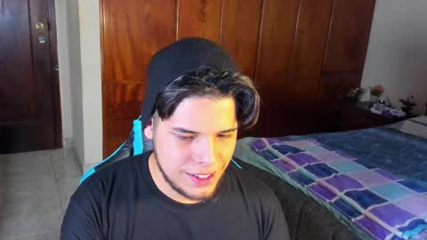 Snapshot of big_cockjughead chatting on November 17, 7:30 pm Logan Sprouse online show from November 17, 7:30 pm