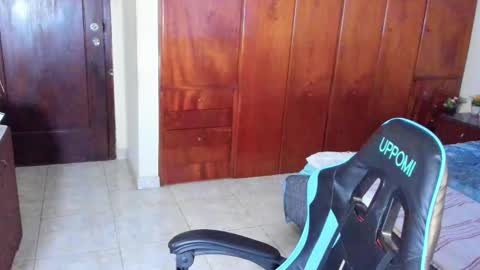 Snapshot of big_cockjughead chatting on December 4, 2:59 pm Logan Sprouse online show from December 4, 2:59 pm