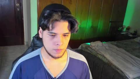 Snapshot of big_cockjughead chatting on December 15, 10:14 pm Logan Sprouse online show from December 15, 10:14 pm