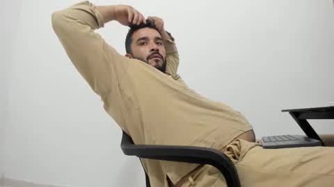 Snapshot of big_dad69 chatting on September 24, 2:37 am Tommy online show from September 24, 2:37 am